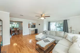 197 Lake Shore Dr, Parsippany, NJ 07034 - Photo 15