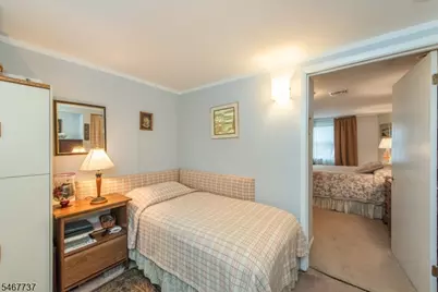 197 Lake Shore Dr, Parsippany, NJ 07034 - Photo 33