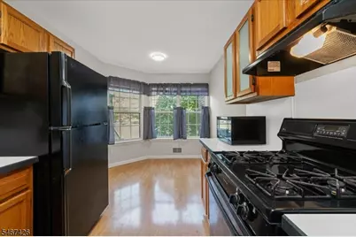 1802 Scarlett Dr, Washington Township, NJ 07840 - Photo 7