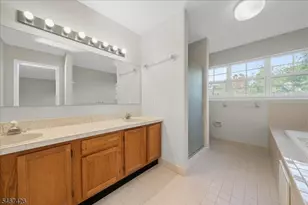 1802 Scarlett Dr, Washington Township, NJ 07840 - Photo 25