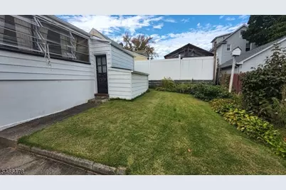 509 Thompson Ave, Roselle, NJ 07203 - Photo 5
