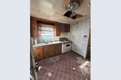 280 E 5th Ave, Roselle, NJ 07203 - Photo 5