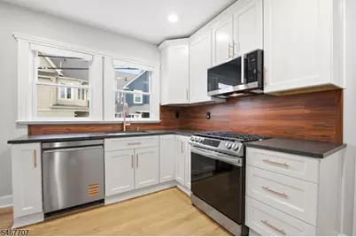 16 Munn St #1, Montclair, NJ 07042 - Photo 7