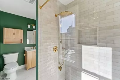 16 Munn St #1, Montclair, NJ 07042 - Photo 11
