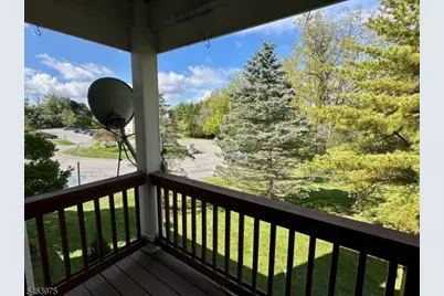646 Honeybrook Cir, Lopatcong Township, NJ 08886 - Photo 11