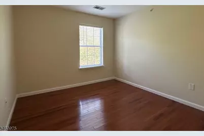 646 Honeybrook Cir, Lopatcong Township, NJ 08886 - Photo 29