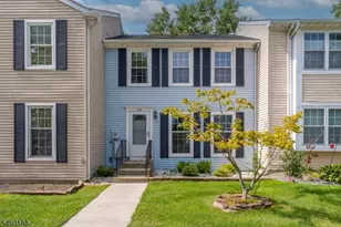 35 Byrnes Ln, Sayreville, NJ 08872 - Photo 3