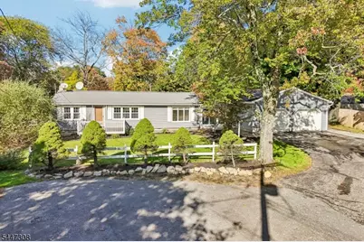 8 Summit Rd, Hardyston Township, NJ 07460 - Photo 17