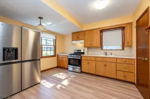 224 Montgomery St, Bloomfield Twp., NJ 07003 - Photo 9