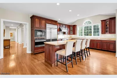 33 Carriage Way, Bernards Township, NJ 07920 - Photo 15