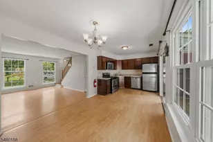 35 Byrnes Ln, Sayreville, NJ 08872 - Photo 9