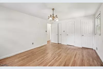 7 Tanglewood Dr, Livingston, NJ 07039 - Photo 11