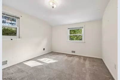 7 Tanglewood Dr, Livingston, NJ 07039 - Photo 13