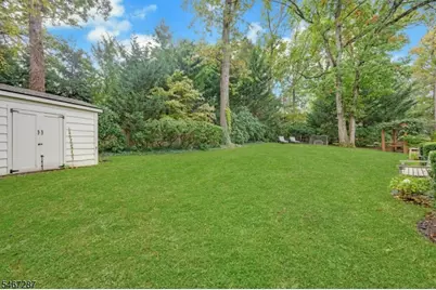 50 Druid Hill Rd, Summit, NJ 07901 - Photo 35