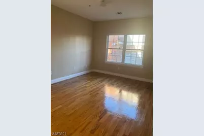 737 S 12th St, Newark, NJ 07103 - Photo 15