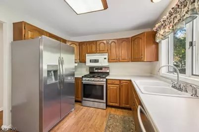 41 Woodside Dr, Lebanon Township, NJ 08826 - Photo 19
