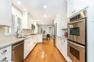 4 Walton Ln, Livingston, NJ 07039 - Photo 17