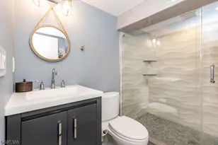 4 Walton Ln, Livingston, NJ 07039 - Photo 33