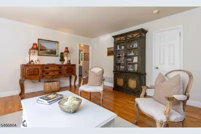 8 Prescott Cir, Clinton Township, NJ 08833 - Photo 13