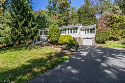 8 Prescott Cir, Clinton Township, NJ 08833 - Photo 7