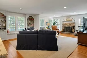 2 Mansfield Ct, Mendham, NJ 07945 - Photo 9