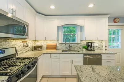 260 Cozy Lake Rd, Jefferson Township, NJ 07438 - Photo 3