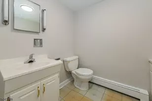 18 N Hillside Ave, Roxbury Township, NJ 07876 - Photo 37