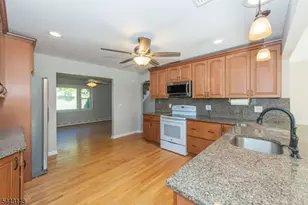 18 N Hillside Ave, Roxbury Township, NJ 07876 - Photo 15
