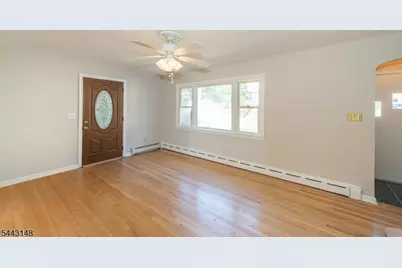 18 N Hillside Ave, Roxbury Township, NJ 07876 - Photo 11