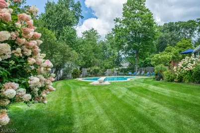 33 Underwood Rd, Montville Township, NJ 07045 - Photo 3