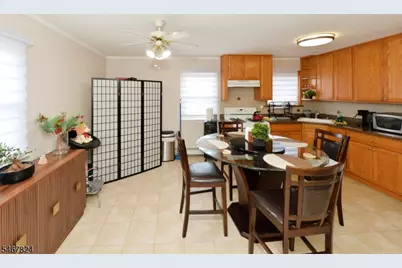 16 Park St, South Hackensack Township, NJ 07606 - Photo 7