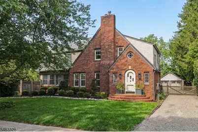 29 Orchard St, Mendham, NJ 07945 - Photo 1
