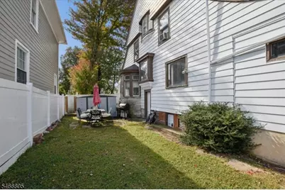 453 Park Ave, Orange, NJ 07050 - Photo 17