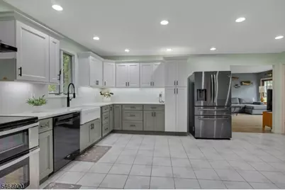 39 Hillside Ave, Jefferson Township, NJ 07460 - Photo 13