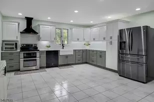 39 Hillside Ave, Jefferson Township, NJ 07460 - Photo 11