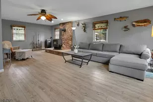 39 Hillside Ave, Jefferson Township, NJ 07460 - Photo 15