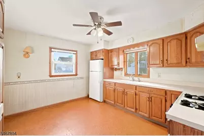 31 Beachwood Rd, Parsippany, NJ 07054 - Photo 11