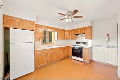 31 Beachwood Rd, Parsippany, NJ 07054 - Photo 13