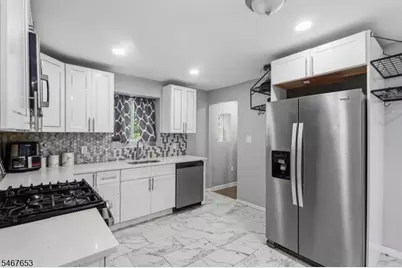 15 Chelsea Ave, East Orange, NJ 07018 - Photo 7