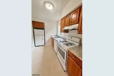 88 Clinton Pl, Hackensack, NJ 07601 - Photo 3
