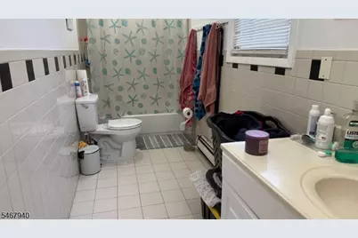 438 W 5th St, Plainfield, NJ 07060 - Photo 9