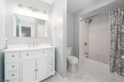 203 Salem Ct, Raritan Township, NJ 08822 - Photo 15