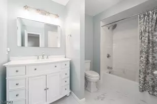 203 Salem Ct, Raritan Township, NJ 08822 - Photo 15