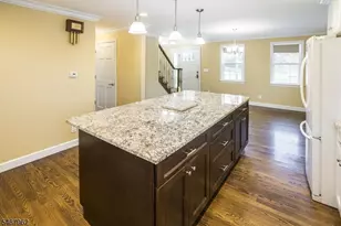 16 Chester Pl, Chester, NJ 07930 - Photo 17