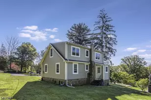 16 Chester Pl, Chester, NJ 07930 - Photo 3