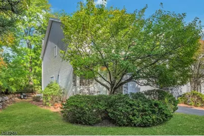 84 Emily Pl, Parsippany, NJ 07054 - Photo 3