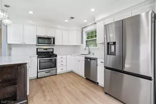 2 Charleston Ct, Bernards Township, NJ 07920 - Photo 19