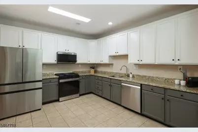 251 Patriot Hill Dr, Bernards Township, NJ 07920 - Photo 13