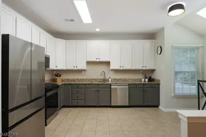 251 Patriot Hill Dr, Bernards Township, NJ 07920 - Photo 11