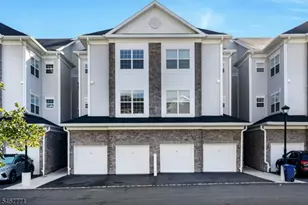 53 Veterans Wy, Morris Plains, NJ 07950 - Photo 17